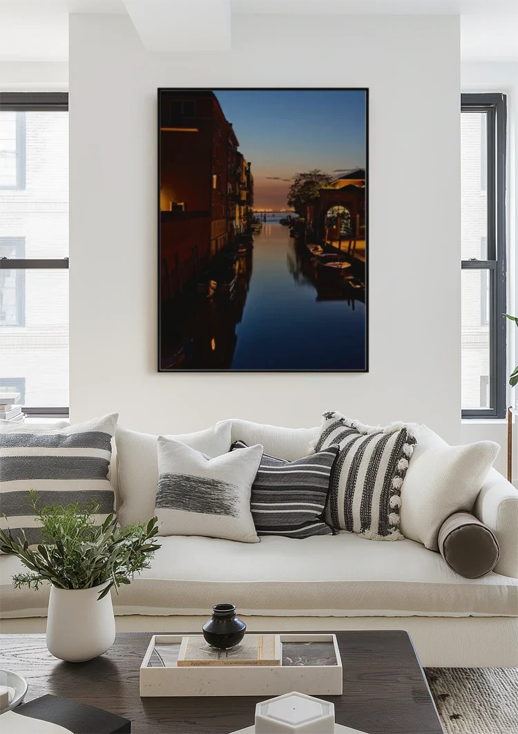 Sonnenuntergang über venezianischem Kanal mit goldener Spiegelung Gemälde