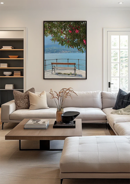 Roze Bloesemboom aan het Meer van Como met Bank en Bergpanorama Schilderij