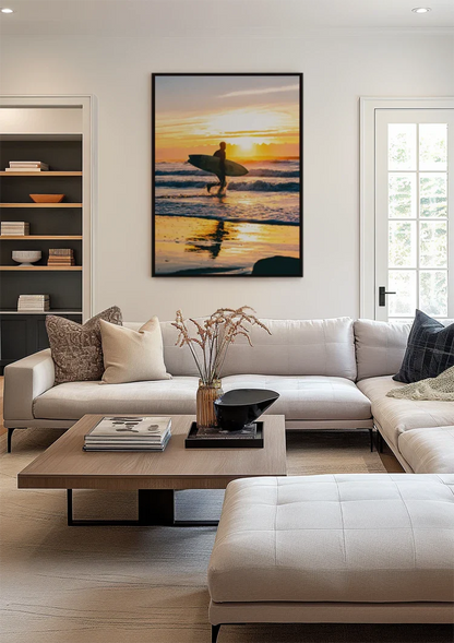 Surfer Op Strand Bij Gouden Zonsondergang Reflectie Schilderij