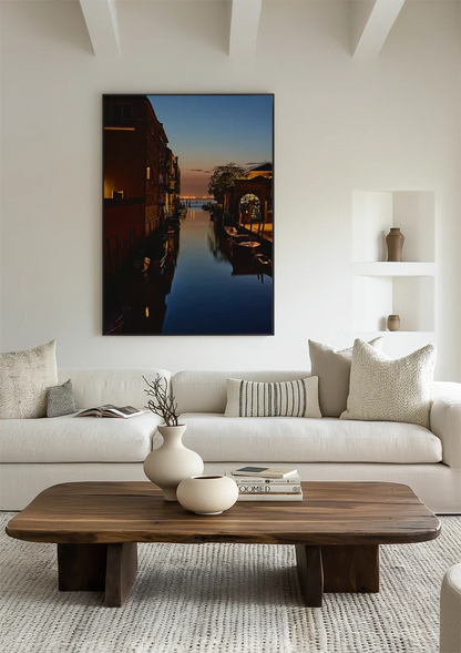 Sonnenuntergang über venezianischem Kanal mit goldener Spiegelung Gemälde