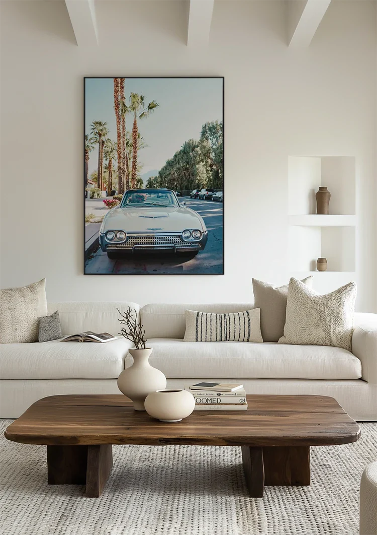 Weißes Vintage-Auto, Palmen, sonnige Straße, Retro-Gemälde