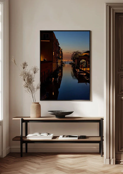 Sonnenuntergang über venezianischem Kanal mit goldener Spiegelung Gemälde