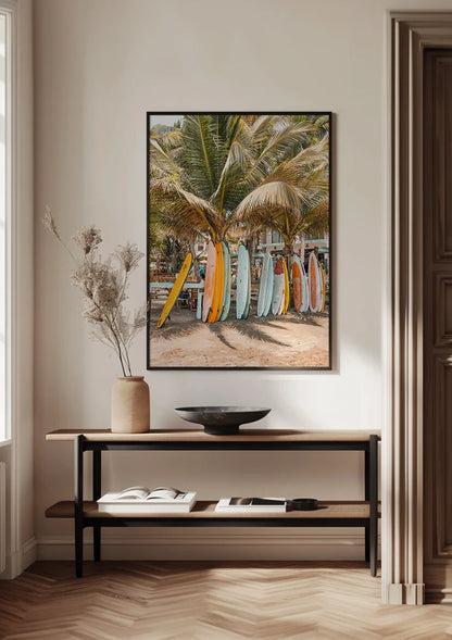Kleurrijke Surfplanken Palmboom Tropisch Strand Schilderij