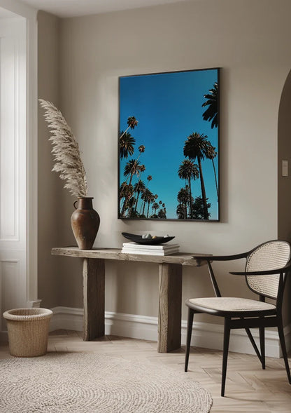 Hohe Palmen reichen in den klaren blauen Himmel, sonniger Tag, Gemälde