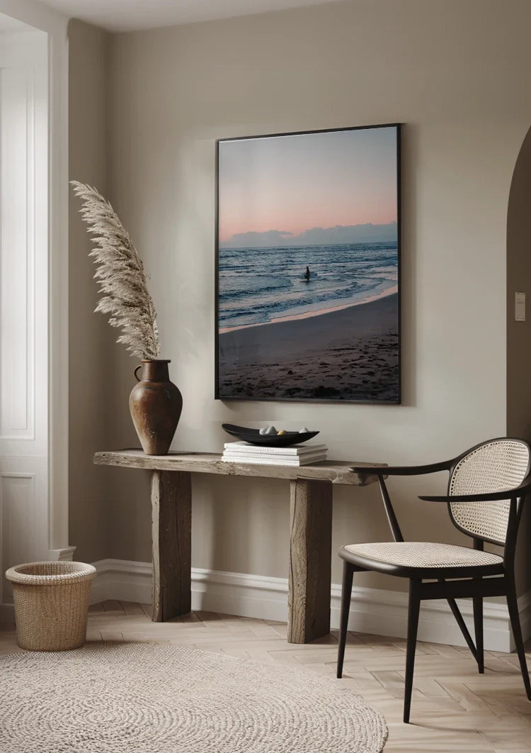 Surfer In Zee Bij Zonsondergang Pastelkleurige Lucht Schilderij