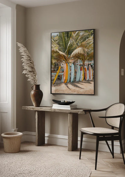 Kleurrijke Surfplanken Palmboom Tropisch Strand Schilderij