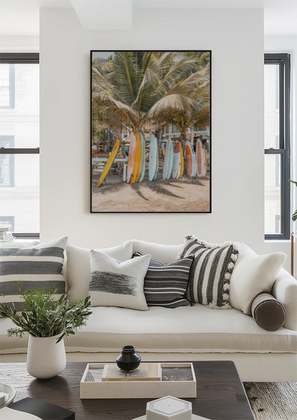 Kleurrijke Surfplanken Palmboom Tropisch Strand Schilderij