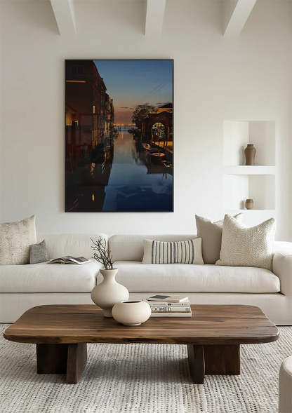 Sonnenuntergang über venezianischem Kanal mit goldener Spiegelung Gemälde