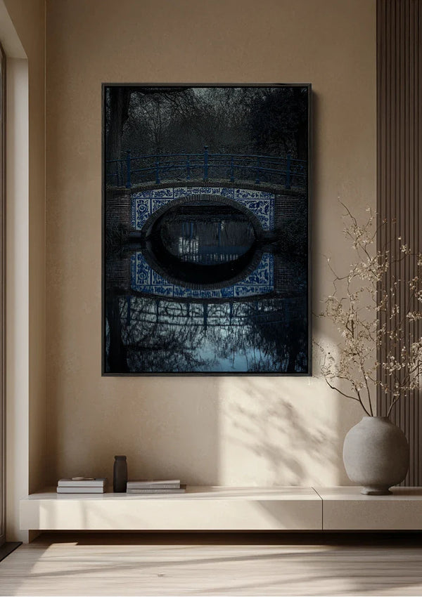 Dunkle Atmosphäre Grachtenbild mit Delfter blauer Brücke