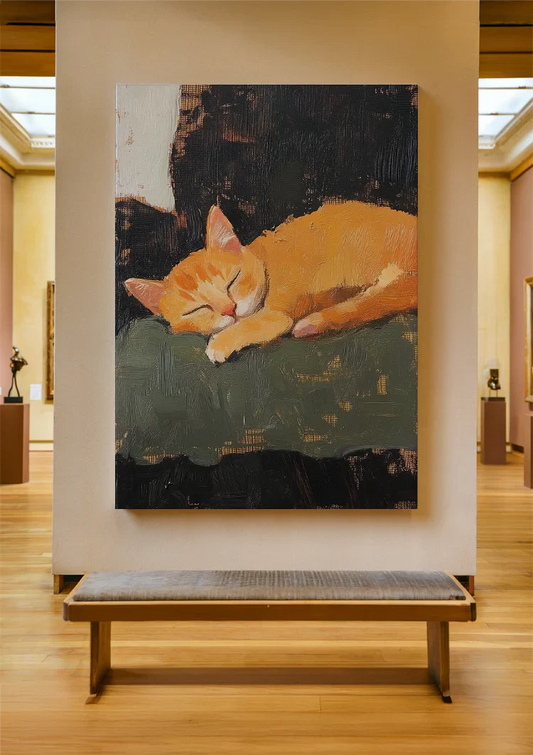 Schlafende orange Katze Leinwandbild an der Wand neben der Haustür im Flur