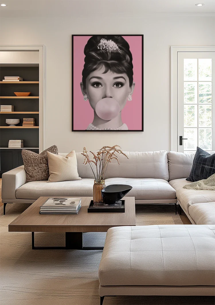 Rosa Kaugummi-Dame Elegante Hochsteckfrisur Pop-Art-Porträtgemälde