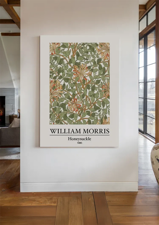 William Morris Honeysuckle canvas schilderij hangt aan de wand in de hal