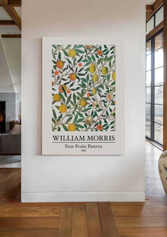 William Morris Four Fruits canvas schilderij aan de muur in de hal