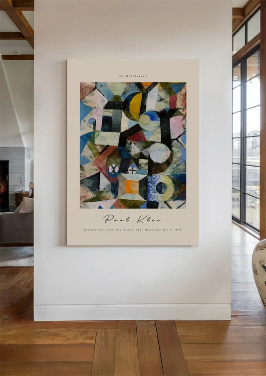 Gele maansikkel van Paul Klee canvas schilderij boven het bed in de slaapkamer