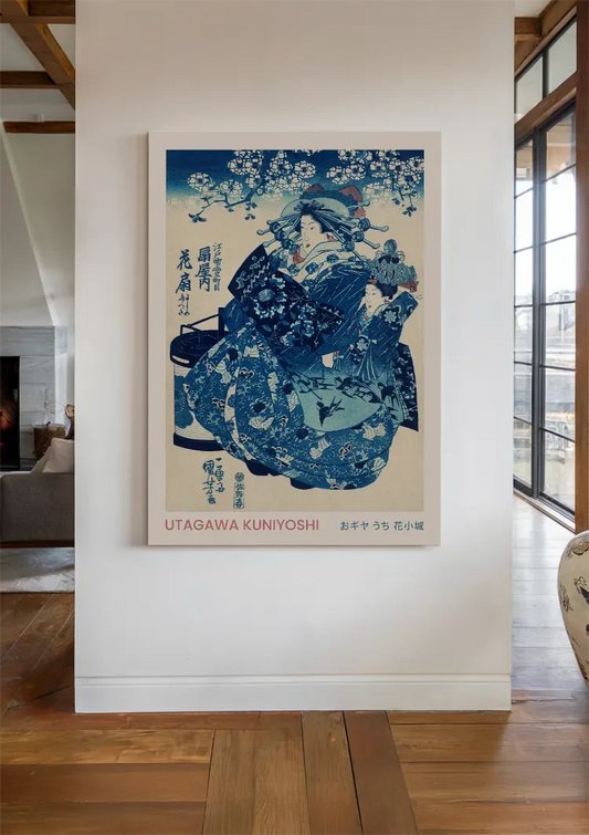 Vrouw in blauwe kimono canvas schilderij aan de muur in de hal