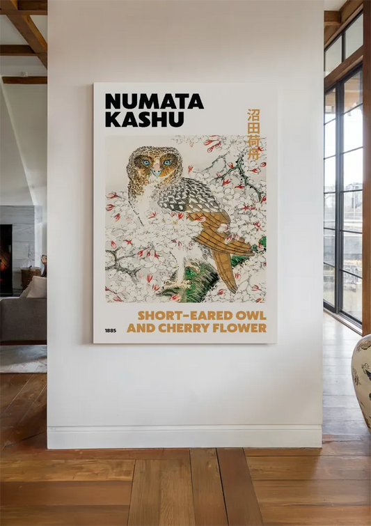 Velduil op kersenbloesem canvas schilderij aan de muur in de hal