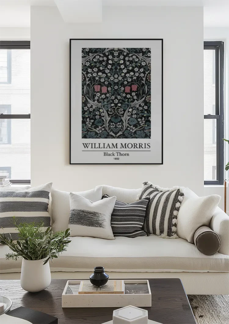 William Morris Black Thorn Dunkelblau Weiße Blumen Rosa Akzente Gemälde