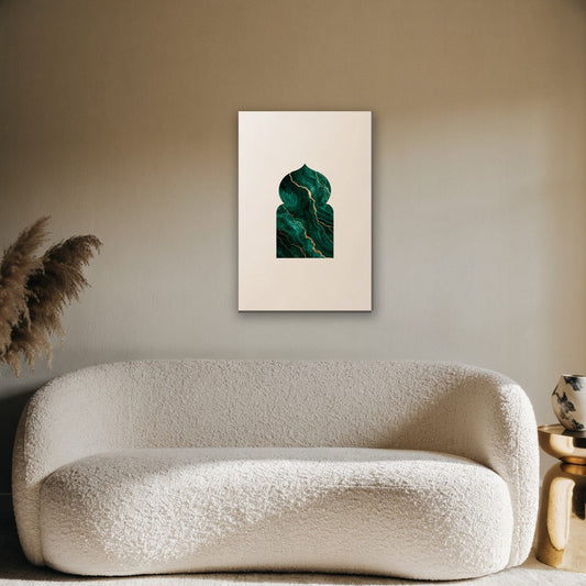 Smaragd marmer in boogvorm canvas schilderij aan de muur boven de bank in de woonkamer