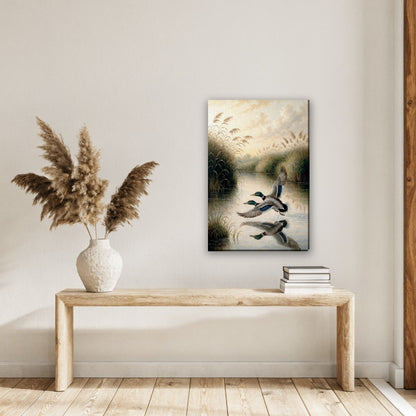 Wilde eenden boven de plas canvas schilderij aan de muur in de hal boven een houten bank