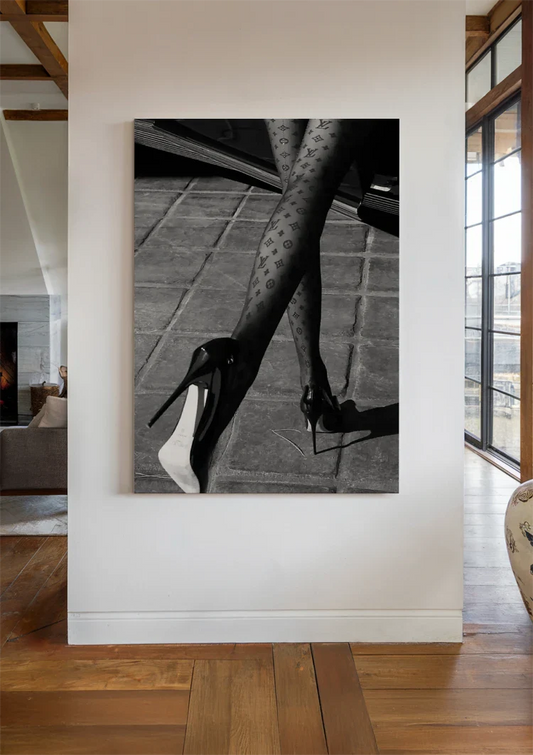 Vrouwelijke benen in netkousen canvas schilderij aan de muur in de hal