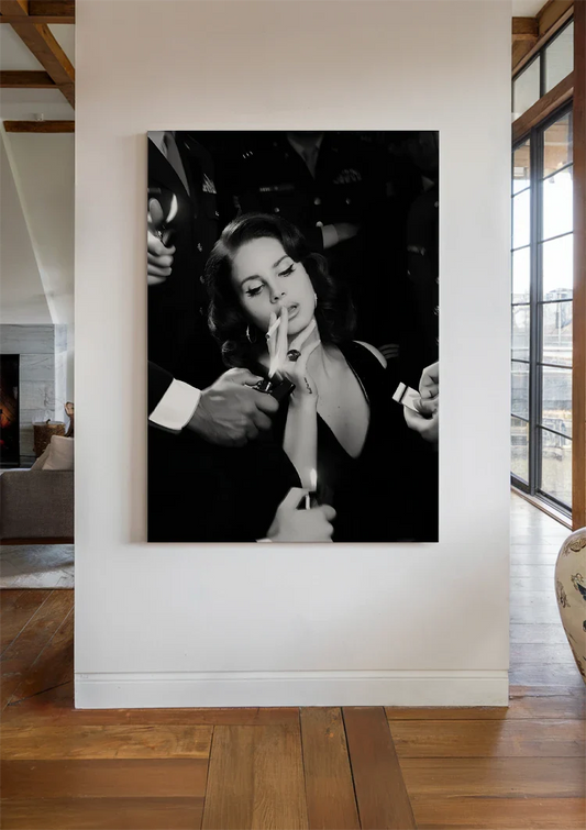 Glamoureuze vrouw canvas schilderij bij de voordeur in de hal