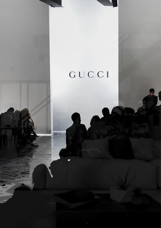 Silhouetten bij een modeshow canvas schilderij aan de muur boven het bed in de slaapkamer